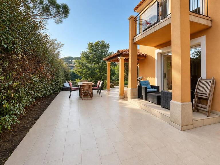 Maison en vente à Roquebrune-sur-Argens — photo 1