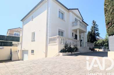 Maison 8 pièces 696000 €