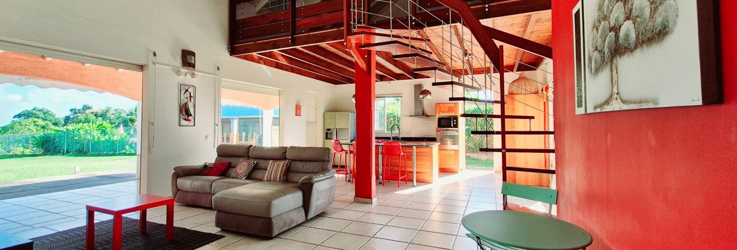 Maison 4 Pièces 135 m² à louer à Sainte-Rose (97115)