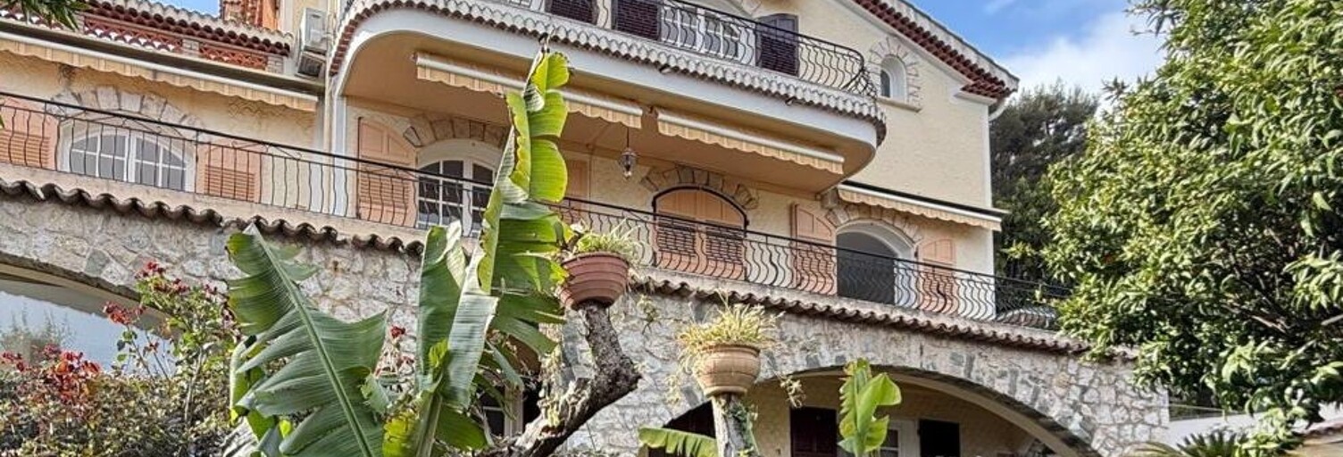 Maison 14 Pièces 365 m² à vendre à Roquebrune-Cap-Martin (06190)