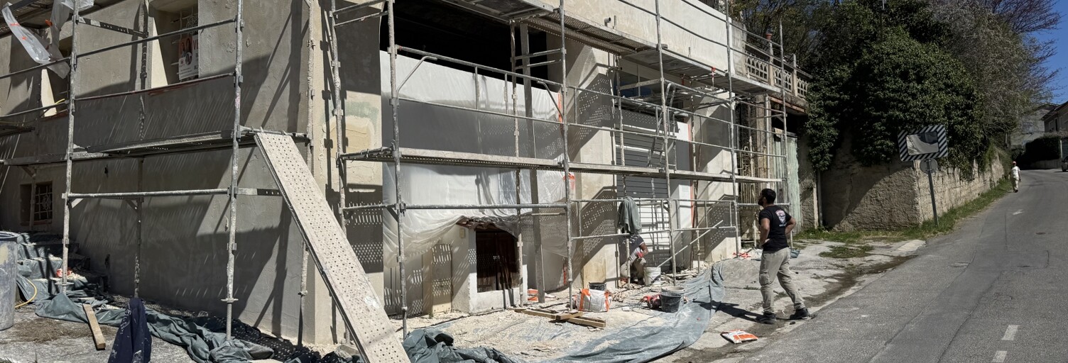 Immeuble  90 m² à vendre à Manosque (04100)