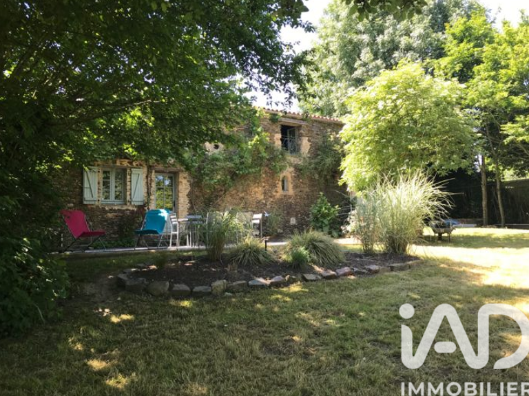 Vente Maison/villa 8 pièces — photo 1