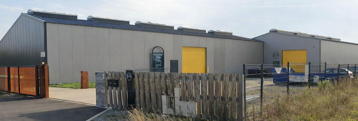 Commerce  430 m² à louer à Sainte-Soulle (17220)