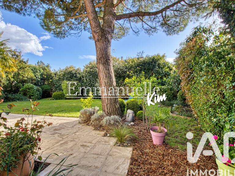 Vente Maison/villa 8 pièces — photo 1