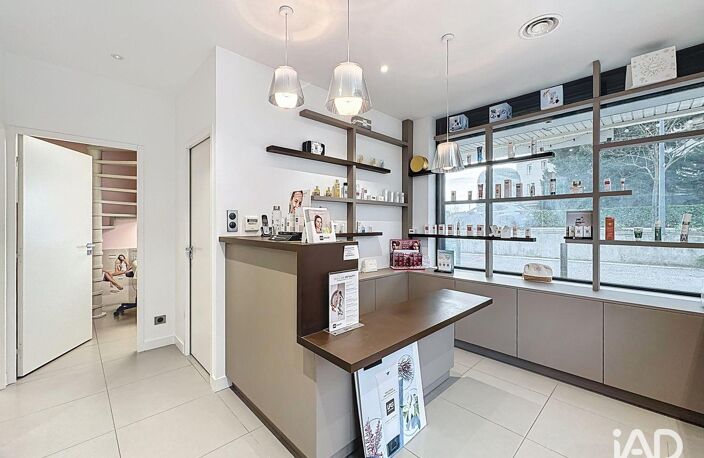 Vente Boutique/Local commercial 50 m&sup2; — photo 2
