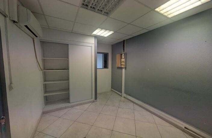 Local commercial / bureaux à louer 133m² - MONT-DE-MARSAN — photo 3