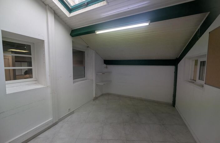 Local commercial / bureaux à louer 133m² - MONT-DE-MARSAN — photo 5