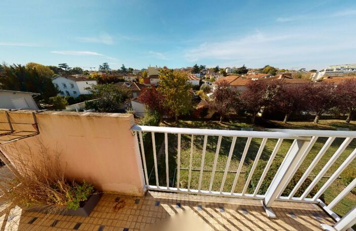 Appartement À Vendre T4 d'env. 70 m² avec balcon et loggia, cave — photo 3
