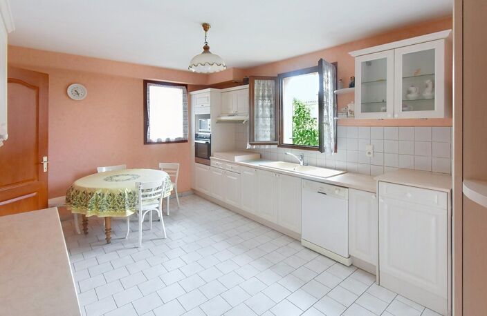 A découvrir maison individuelle familiale idéalement placée — photo 3