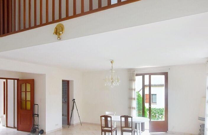 A découvrir maison individuelle familiale idéalement placée — photo 4