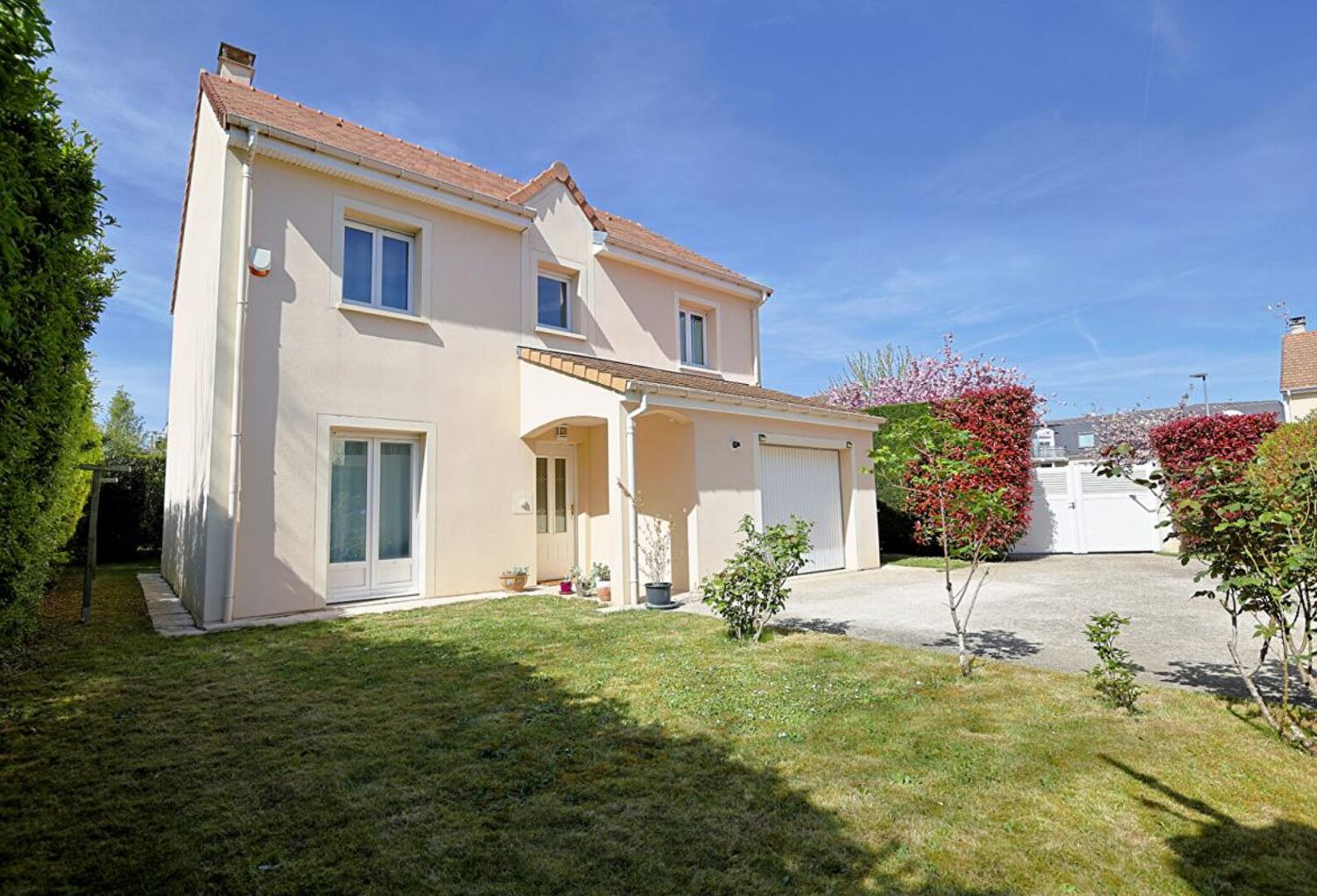 Maison Brie Comte Robert 6 pièce(s) 111 m2 — photo 1