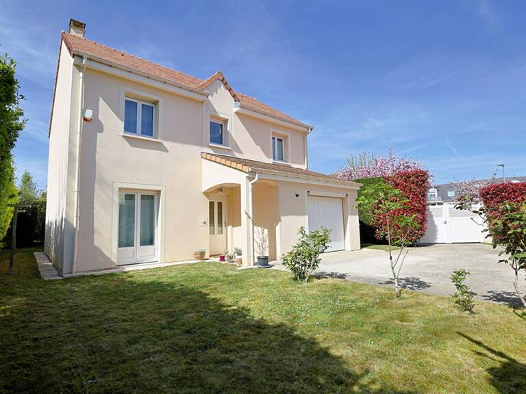Maison Brie Comte Robert 6 pièce(s) 111 m2 — photo 1