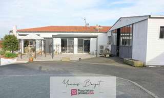 Immeuble  218 m² à vendre à Chavagnes-en-Paillers (85250)