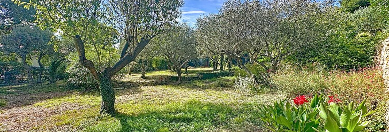 Terrain  698 m² à vendre à Nîmes (30000)