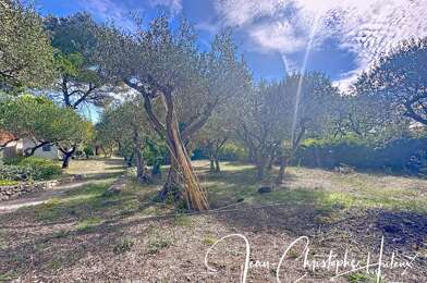 Terrain  220000 €