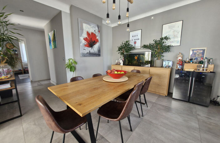 MAISON - 8 pièces - 180M2 — photo 2