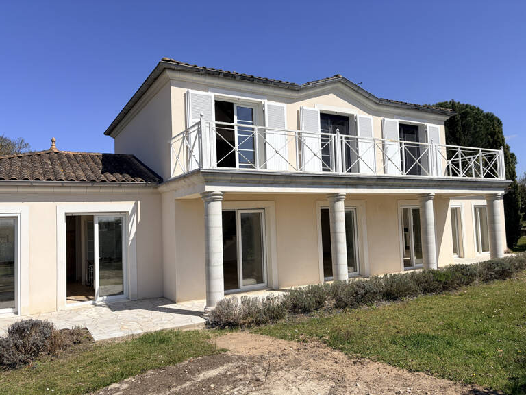 Maison 5 pièces de 175m2 + terrain constructible de 650m2 - — photo 1