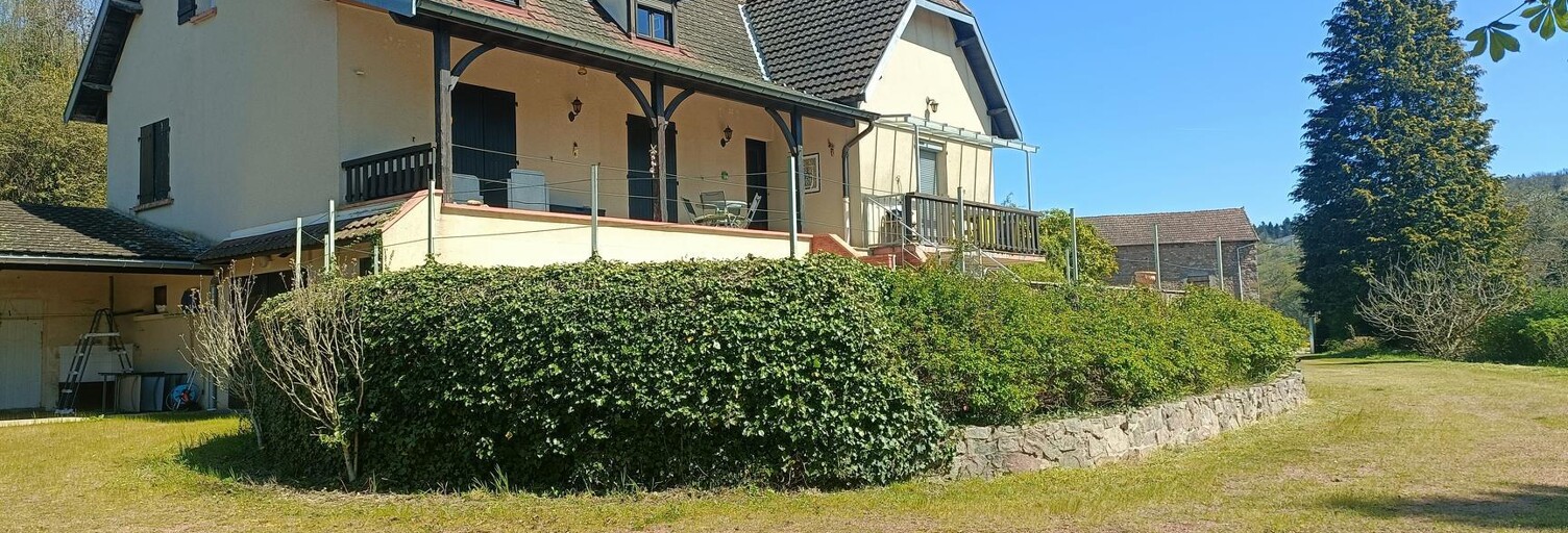 Maison 7 Pièces 206 m² à vendre à Chauffailles (71170)