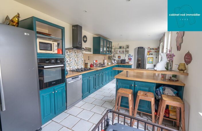 Vente maison 5 pièces 105 m² Saint-André-les-Vergers (10120) — photo 2