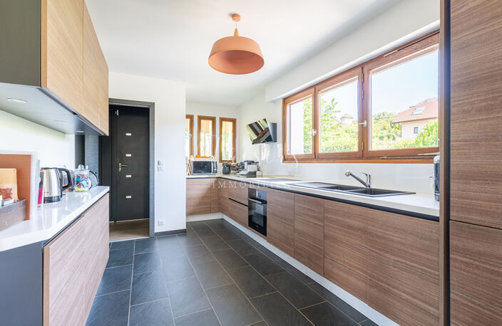 Poisy - Maison familiale 238 m2, piscine, 4 chambres, salle de sport — photo 3