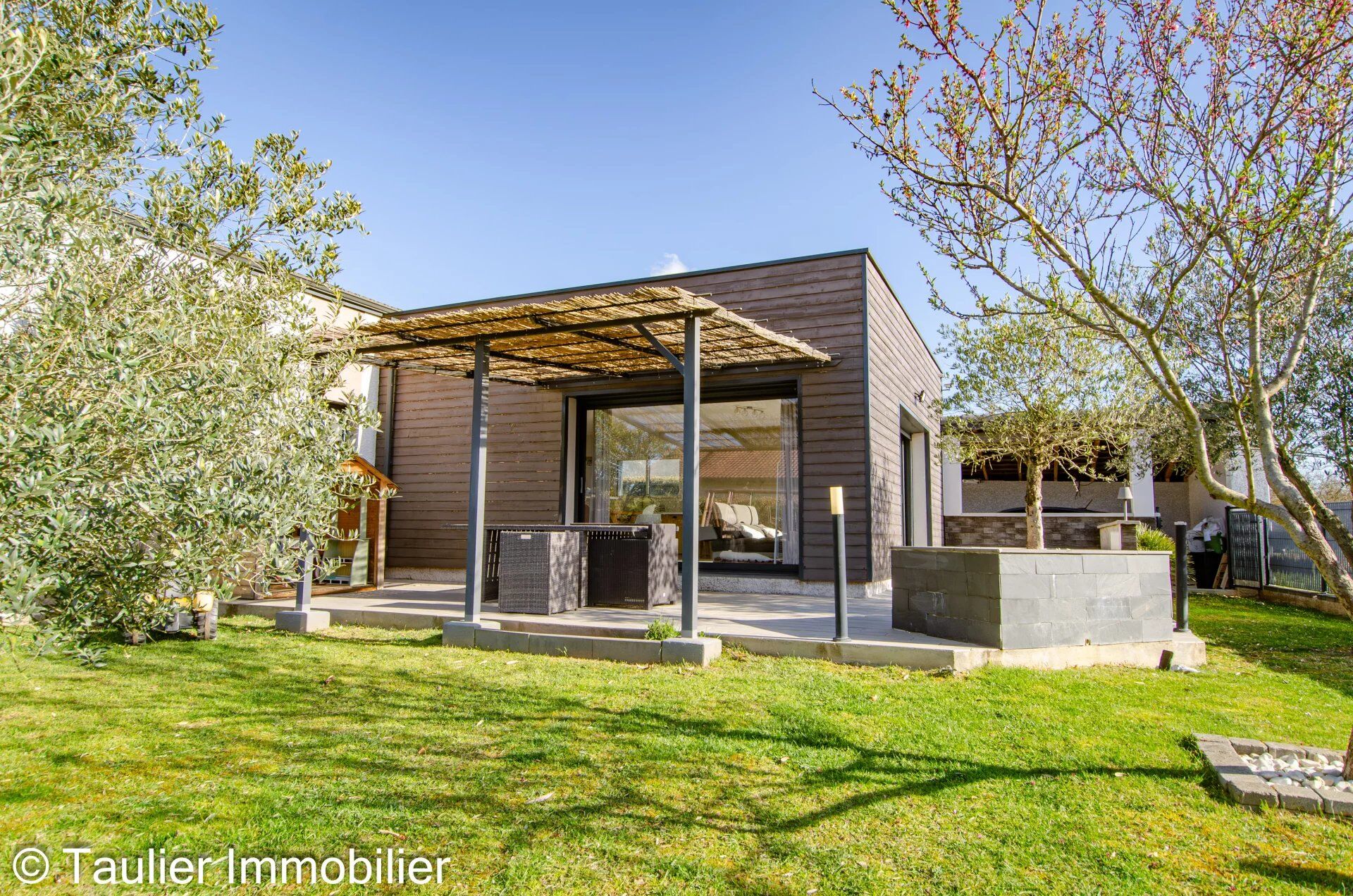 Villa / Maison  T4 à vendre Saint-Lattier 38840