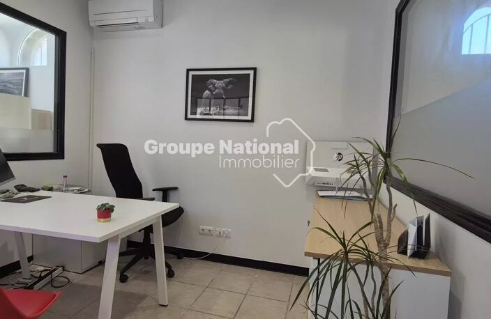 Local commercial — photo 4