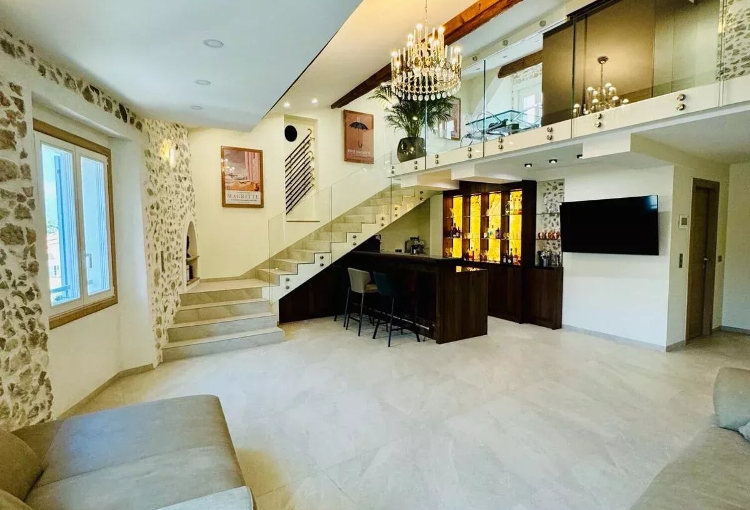 COEUR VIEIL ANTIBES - Immeuble d'exception  de 493 m²  classé au — photo 1