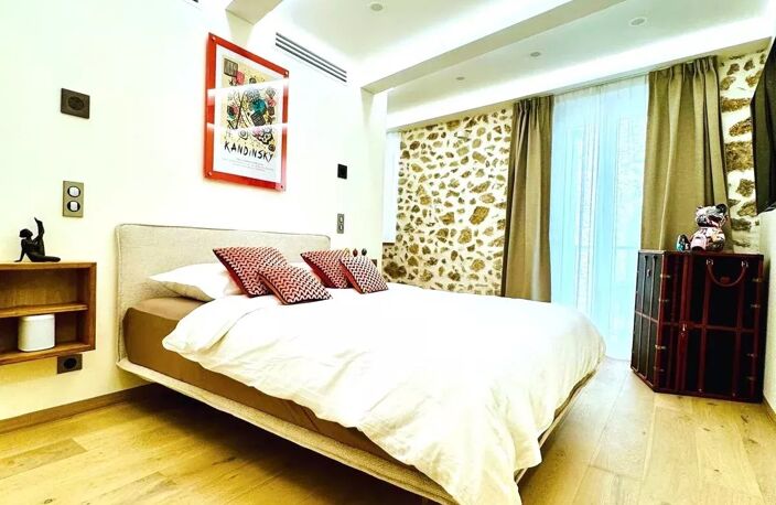 COEUR VIEIL ANTIBES - Immeuble d'exception  de 493 m²  classé au — photo 4