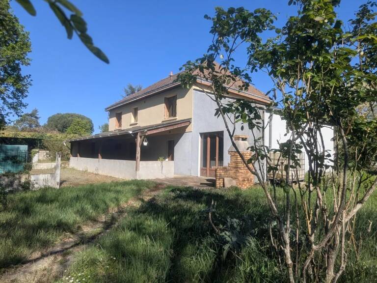 CHAMBRAY Maison F5 sur 1473 M² de terrain / sous-sol et dépendan — photo 1