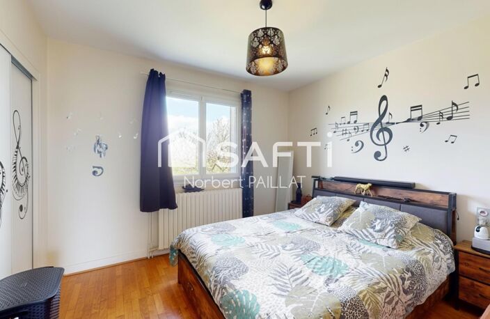 Maison 8 pièces à Saint-Martin-Belle-Roche — photo 4