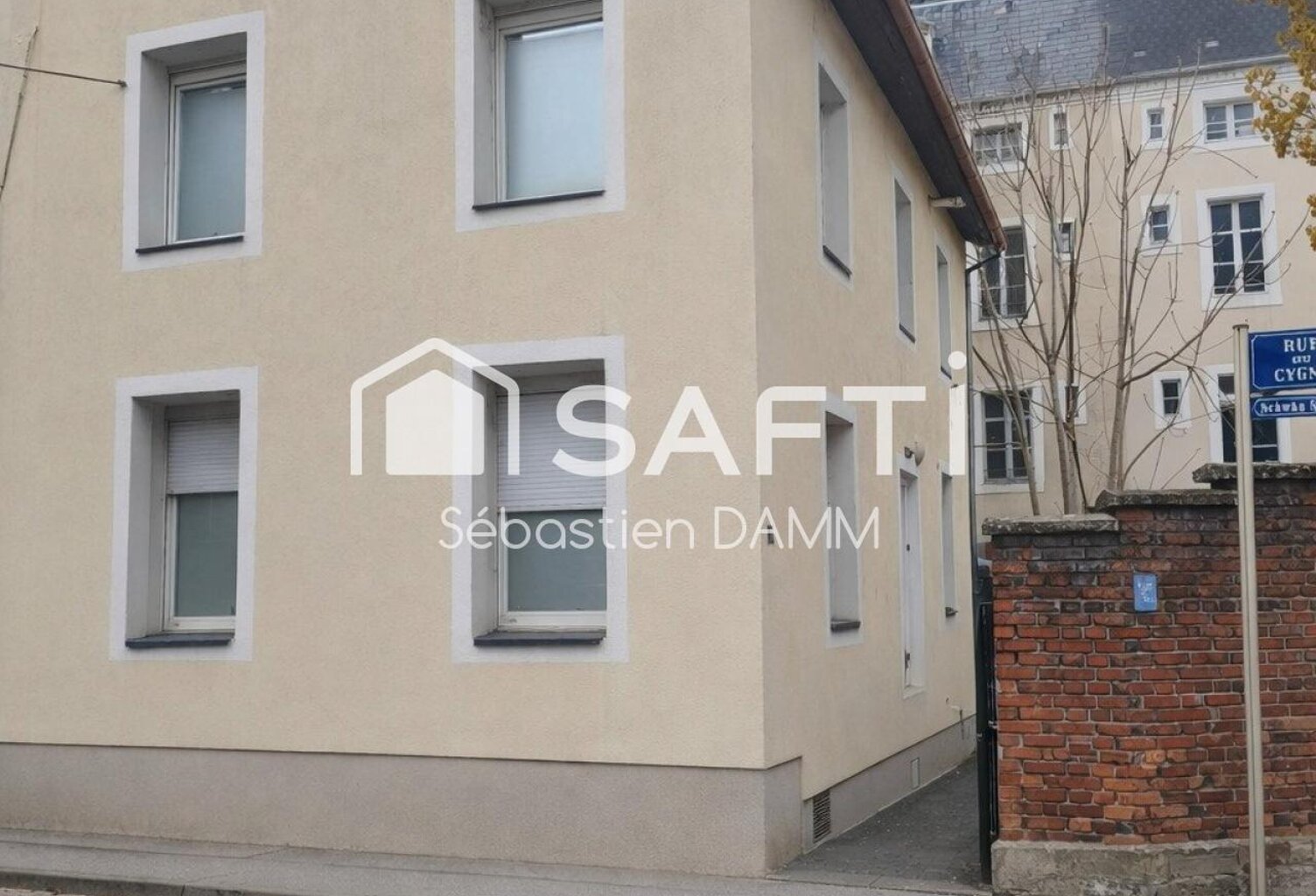 Petite maison de 100 m² avec potentiel, idéale pour projet d'habitation ou investissement à Mulhouse. — photo 1