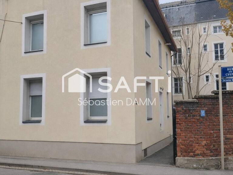 Petite maison de 100 m² avec potentiel, idéale pour projet d'habitation ou investissement à Mulhouse. — photo 1