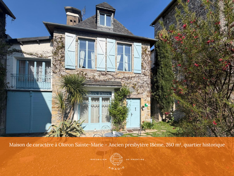 Villa / Maison  T10 à vendre Oloron-Sainte-Marie 64400