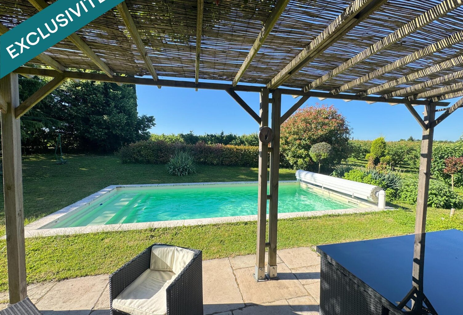 Demeure de charme rénovée avec piscine — photo 1