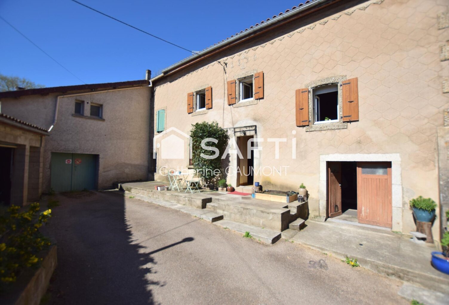 Charmante maison de hameau, garage, terrain — photo 1