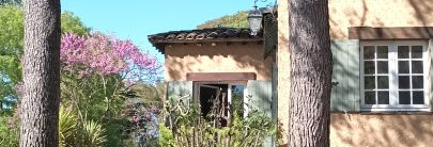 Maison 7 Pièces 160 m² à louer à Nîmes (30900)