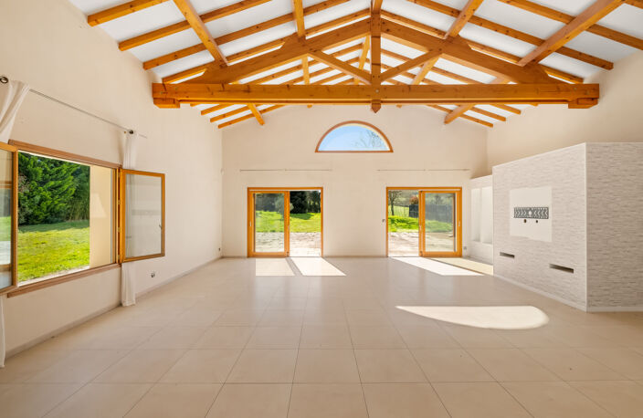Maison beaux volumes sur terrain 3 180 m2 — photo 2