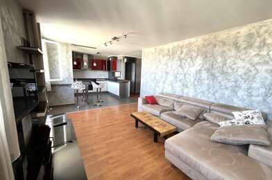 Appartement 2 pièces 885 €