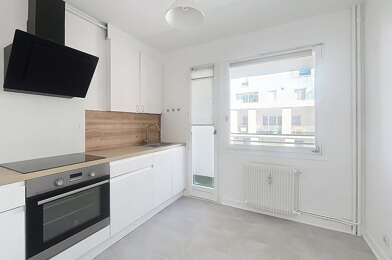 Appartement 3 pièces 898 €