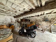 BATISSE EN PIERRE A RENOVER AU CALME DE  SON HAMEAU — photo 2