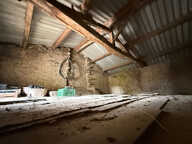 BATISSE EN PIERRE A RENOVER AU CALME DE  SON HAMEAU — photo 3