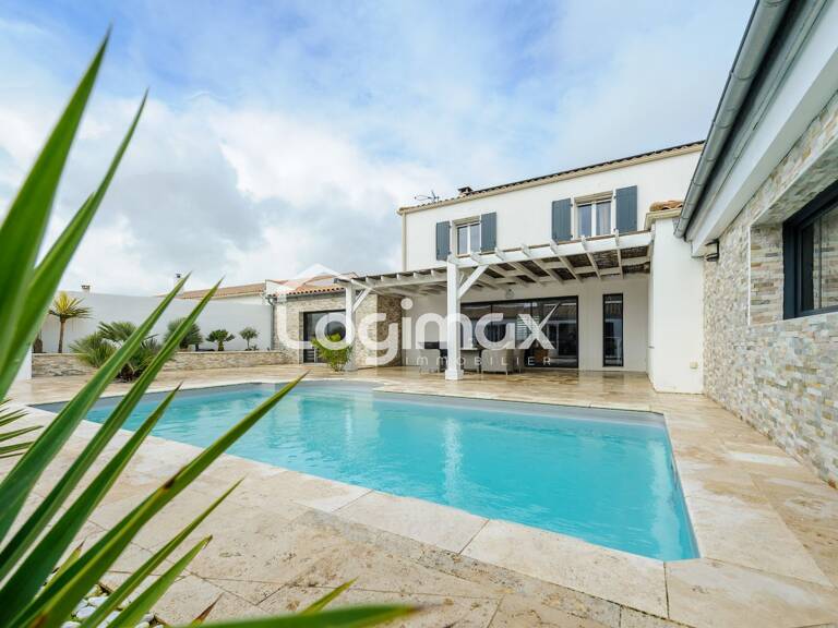 Maison 9 pièces 273 m² — photo 1