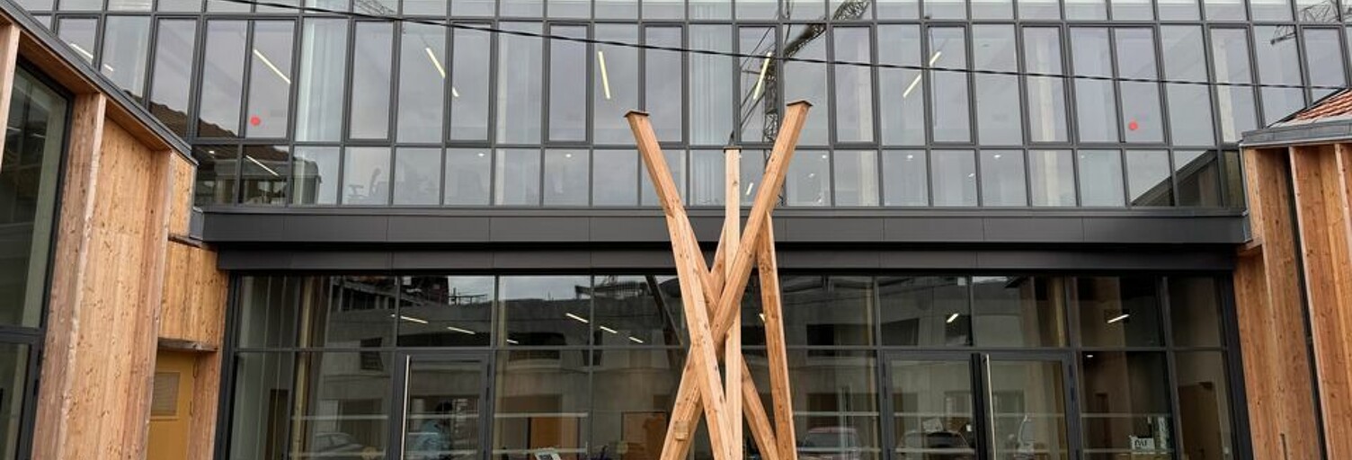 Bureau  461 m² à louer à Tours (37000)
