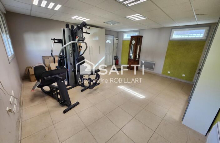 LOCAL PROFESSIONNEL ET TERRAIN — photo 3