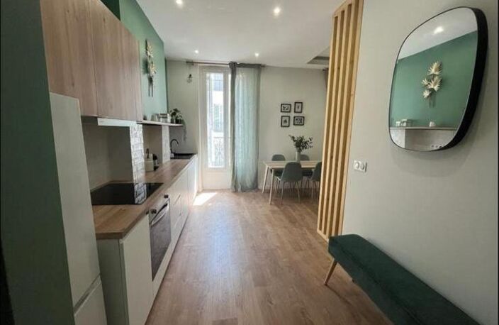 T2 de haut standing meublé à La Joliette, refait à neuf par décorateur, à deux pas de la Major et du front de mer. — photo 2