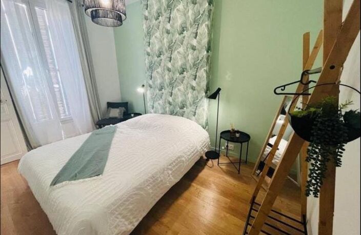 T2 de haut standing meublé à La Joliette, refait à neuf par décorateur, à deux pas de la Major et du front de mer. — photo 5