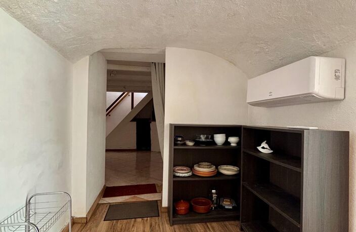 Le charme d'une maison en pierre avec terrasse — photo 4