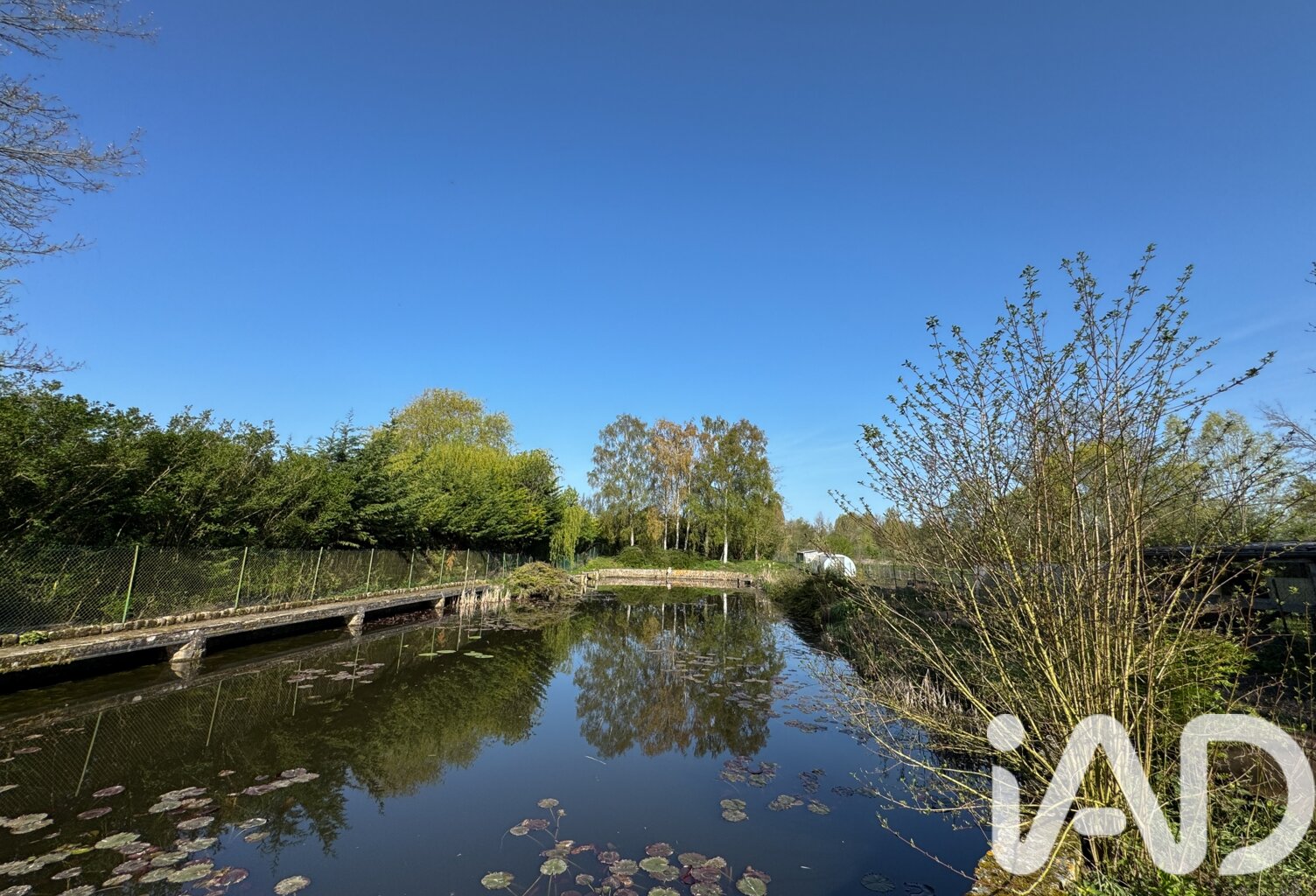 Vente Terrain 2 051 m&sup2; — photo 1