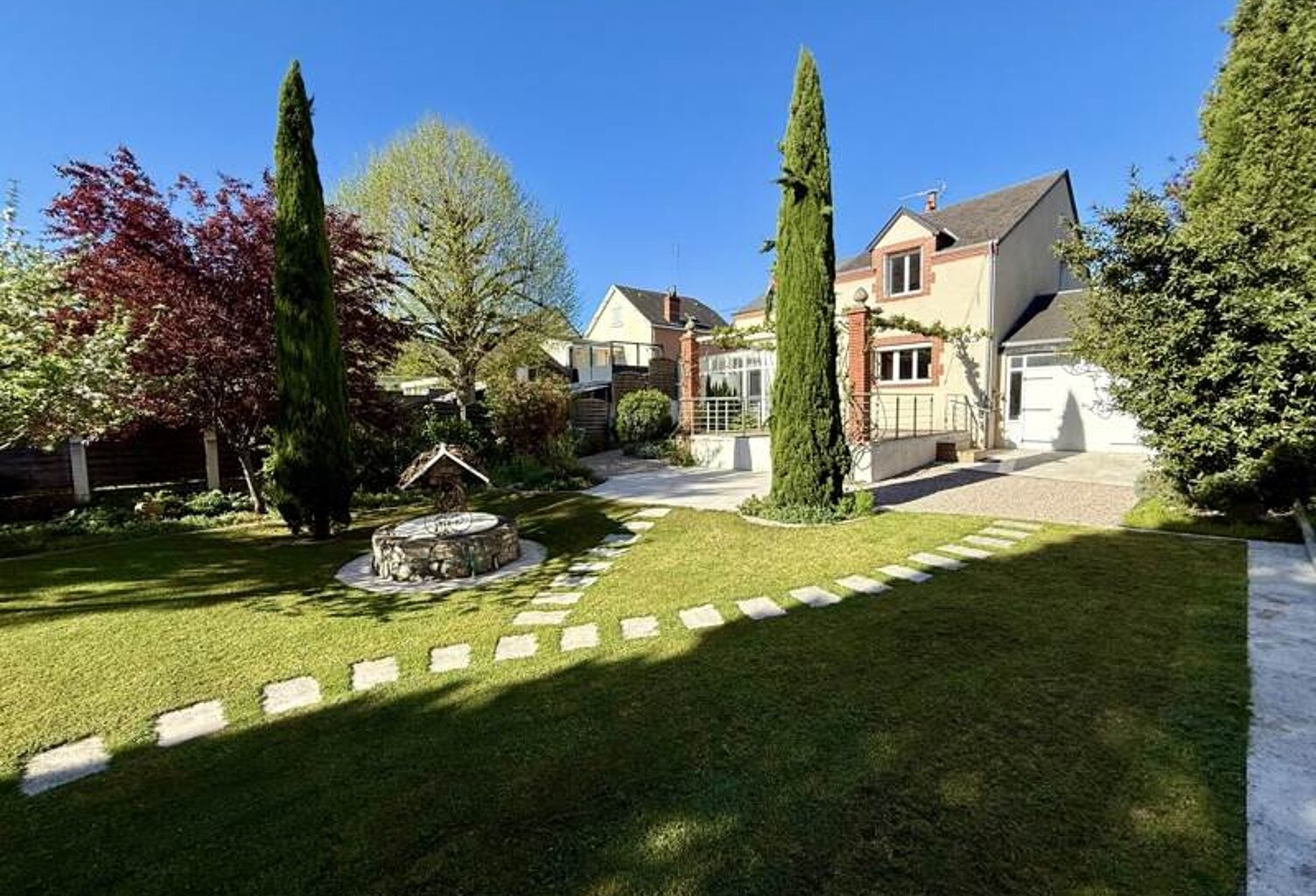 Maison de ville de 6 pièces principales — photo 1