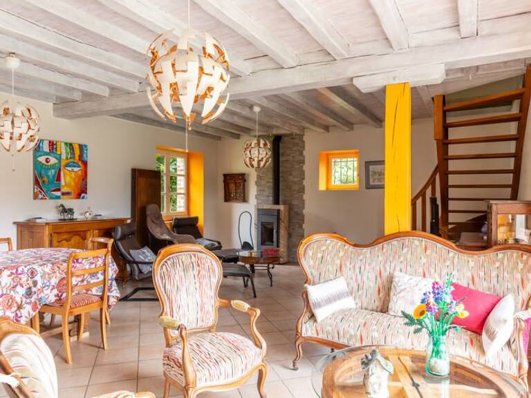 Maison en pierre de 6 pièces principales — photo 1